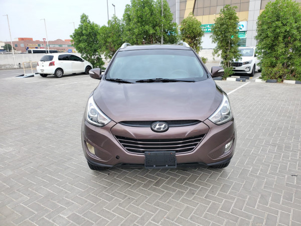 Hyundai Tucson 2014  Bronze LHD Petrol AT SUV 4WD view 7