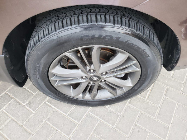 Hyundai Tucson 2014  Bronze LHD Petrol AT SUV 4WD view 13