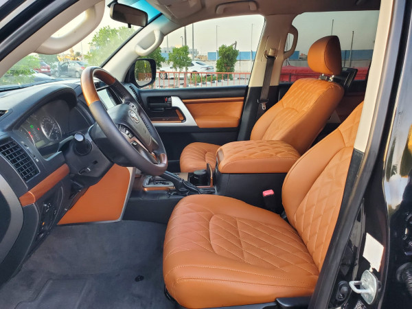Toyota Land Cruiser 2010/5 Black LHD Petrol AT SUV 4WD view 3