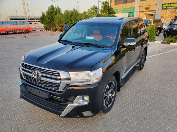 Toyota Land Cruiser 2010/5 Black LHD Petrol AT SUV 4WD view 14
