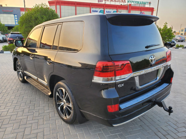 Toyota Land Cruiser 2010/5 Black LHD Petrol AT SUV 4WD view 19