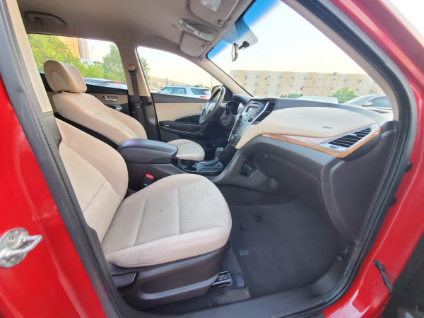 Hyundai Santa Fe 2015/ Red LHD Petrol AT SUV 4WD view 2