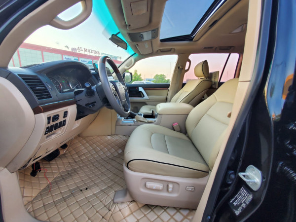 Toyota Land Cruiser 2013  Black LHD Gasoline AT SUV 4WD view 7