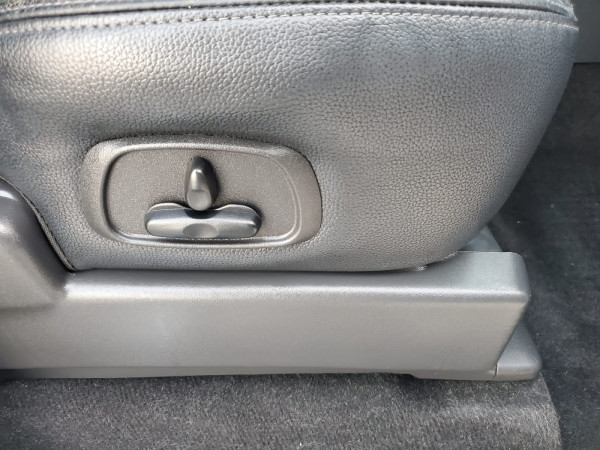 Mitsubishi Pajero 2016/ Silver LHD Gasoline AT SUV 4WD view 18