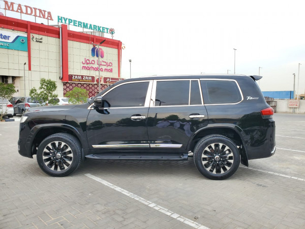Toyota Land Cruiser 2009/ Black LHD Gasoline AT SUV 4WD view 3