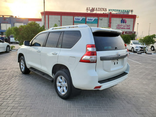 Toyota LAND CRUISER PRADO 2017  White LHD Gasoline AT SUV 4WD view 4