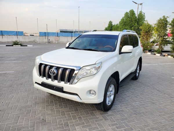 Toyota LAND CRUISER PRADO 2017  White LHD Gasoline AT SUV 4WD view 7