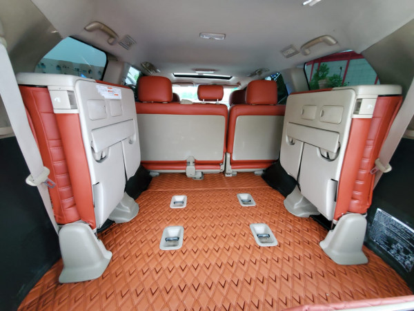Toyota Land Cruiser 2008 08 Black LHD Gasoline AT SUV 4WD view 6