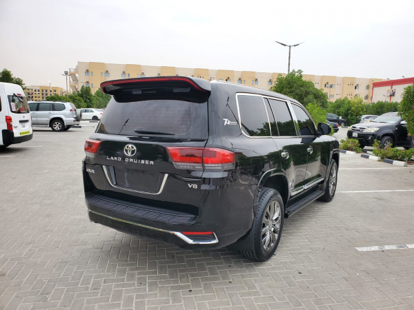 Toyota Land Cruiser 2008 08 Black LHD Gasoline AT SUV 4WD view 16