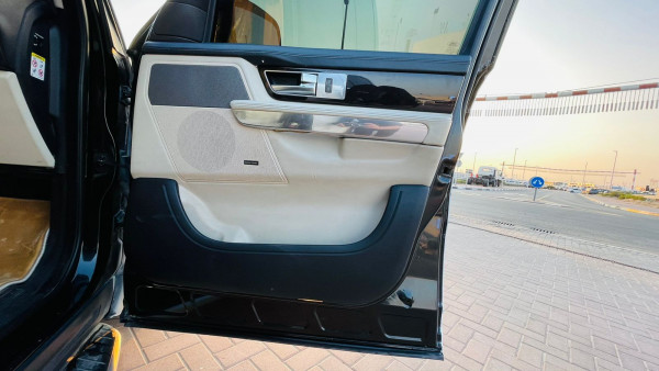 Land Rover Range Rover Sport 2012  White LHD Petrol AT SUV 4WD view 7