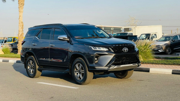 Toyota Fortuner 2017/ Grey LHD Gasoline AT SUV 4WD view 12