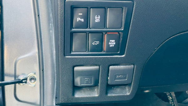 Toyota Fortuner 2017/ Grey LHD Gasoline AT SUV 4WD view 17