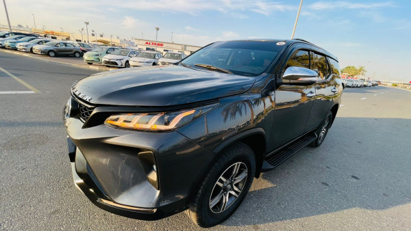 Toyota Fortuner 2017/ Grey LHD Gasoline AT SUV 4WD view 30