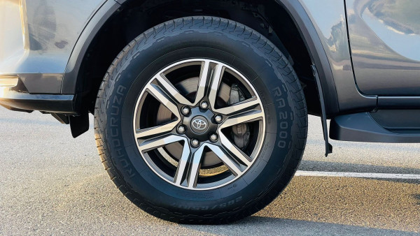 Toyota Fortuner 2017/ Grey LHD Gasoline AT SUV 4WD view 33
