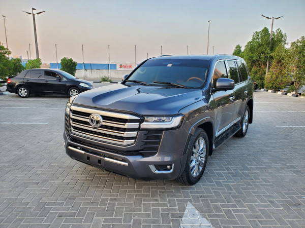 Toyota Land Cruiser 2013 02 Grey LHD Gasoline AT SUV 4WD view 14