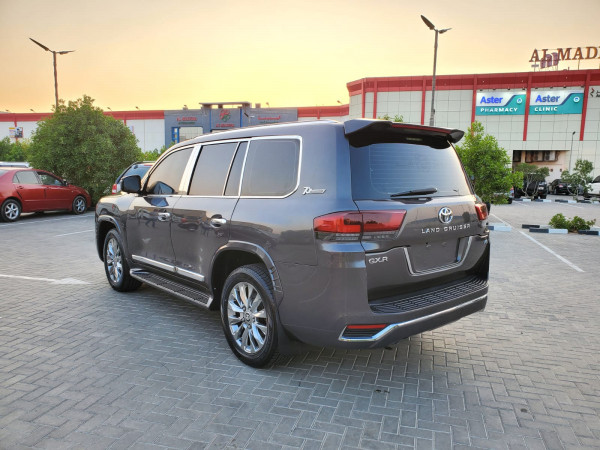 Toyota Land Cruiser 2013 02 Grey LHD Gasoline AT SUV 4WD view 19