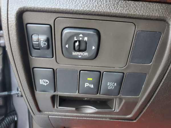 Toyota Land Cruiser 2010 03 Grey LHD Gasoline AT SUV 4WD view 13