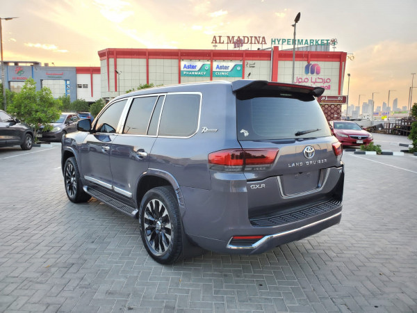 Toyota Land Cruiser 2010 03 Grey LHD Gasoline AT SUV 4WD view 15