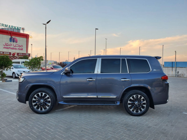 Toyota Land Cruiser 2010 03 Grey LHD Gasoline AT SUV 4WD view 16