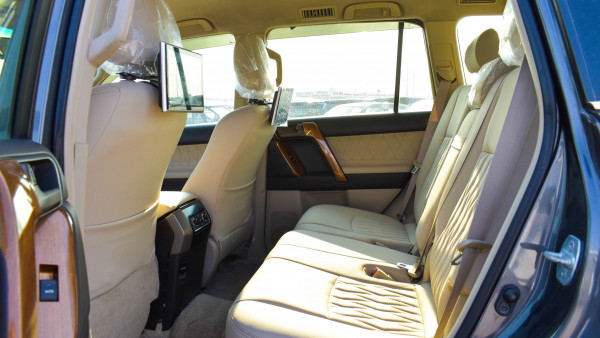 Toyota LAND CRUISER PRADO 2012 04 Grey LHD Gasoline AT SUV 4WD view 7