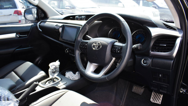 Toyota Hilux 2016 09 Black RHD Diesel AT Pickup 4WD view 4