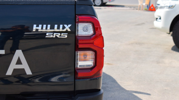 Toyota Hilux 2016 09 Black RHD Diesel AT Pickup 4WD view 21