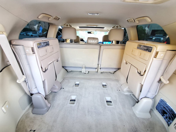 Toyota Land Cruiser 2016  Black LHD Gasoline AT SUV 4WD view 4