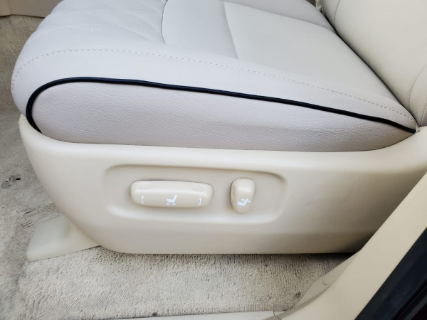 Toyota Land Cruiser 2016  Black LHD Gasoline AT SUV 4WD view 6