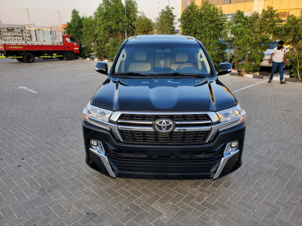 Toyota Land Cruiser 2016  Black LHD Gasoline AT SUV 4WD view 13