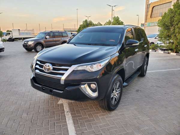 Toyota Fortuner 2016/4 Black LHD Petrol AT SUV 4WD