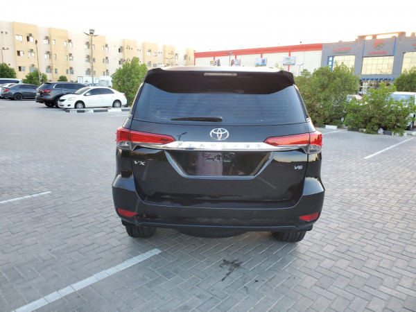 Toyota Fortuner 2016/4 Black LHD Petrol AT SUV 4WD view 8