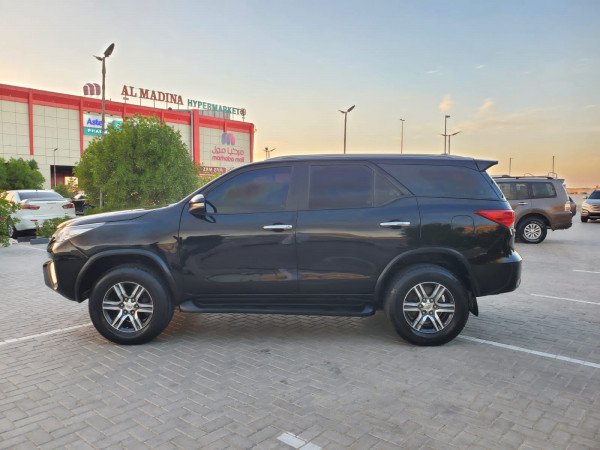 Toyota Fortuner 2016/4 Black LHD Petrol AT SUV 4WD view 10