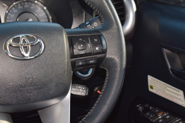 Toyota Hilux 2021  Grey RHD Diesel AT Pickup 4WD view 9