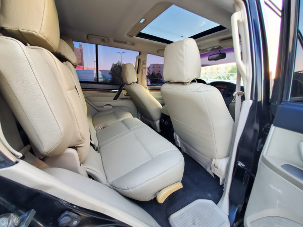 Mitsubishi Pajero 2009  Black LHD Diesel AT SUV 4WD view 4