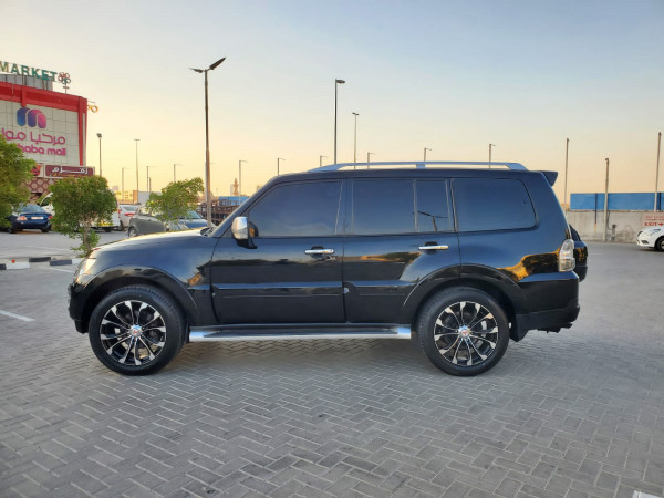Mitsubishi Pajero 2009  Black LHD Diesel AT SUV 4WD view 8