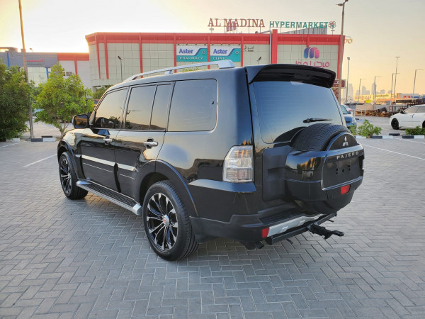Mitsubishi Pajero 2009  Black LHD Diesel AT SUV 4WD view 9