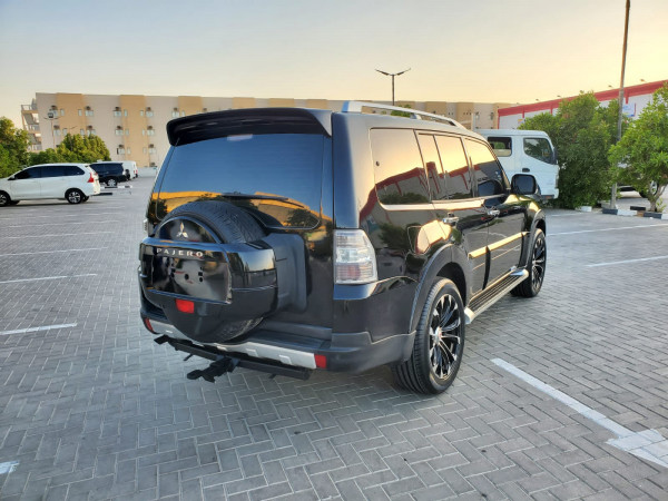 Mitsubishi Pajero 2009  Black LHD Diesel AT SUV 4WD view 11