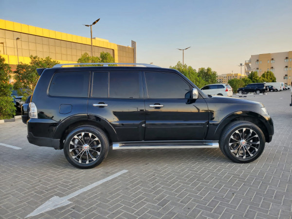 Mitsubishi Pajero 2009  Black LHD Diesel AT SUV 4WD view 13