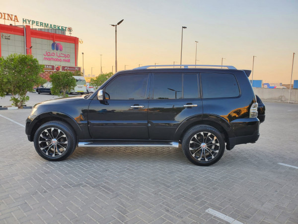 Mitsubishi Pajero 2009  Black LHD Diesel AT SUV 4WD view 7