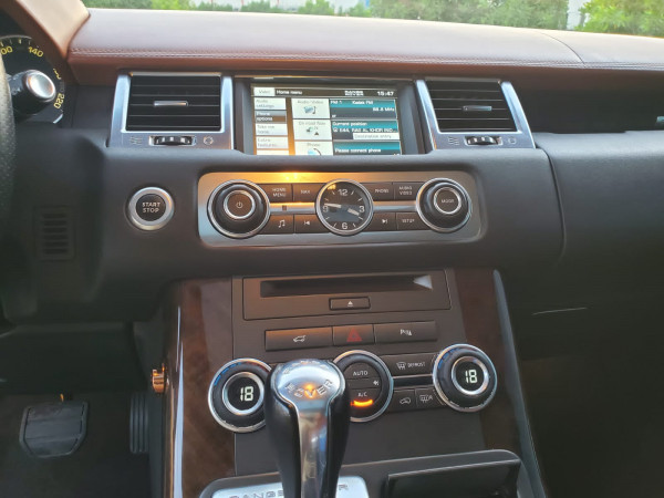 Land Rover Range Rover Sport 2012  White LHD Gasoline AT SUV 4WD view 11
