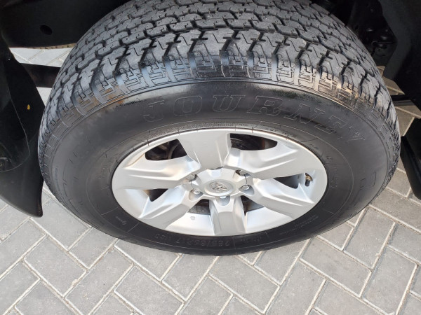 Toyota LAND CRUISER PRADO 2017  Black LHD Gasoline AT SUV 4WD view 2