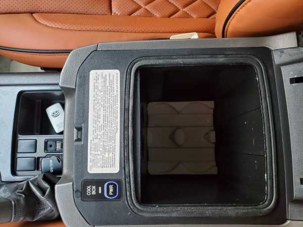 Toyota LAND CRUISER PRADO 2017  Black LHD Gasoline AT SUV 4WD view 6