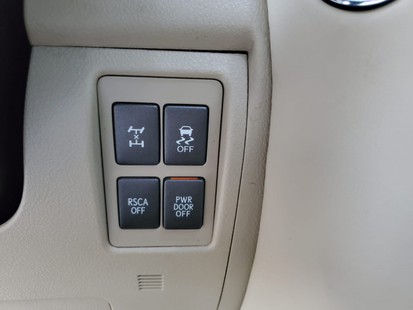 Lexus LX 570 2010 02 Gold LHD Petrol AT SUV 4WD view 10