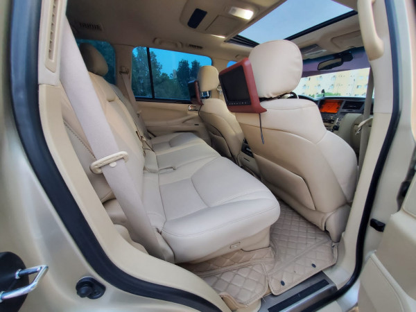 Lexus LX 570 2010 02 Gold LHD Petrol AT SUV 4WD view 21