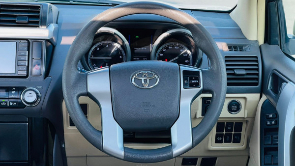 Toyota LAND CRUISER PRADO 2017/4 White RHD Diesel AT SUV 4WD view 7