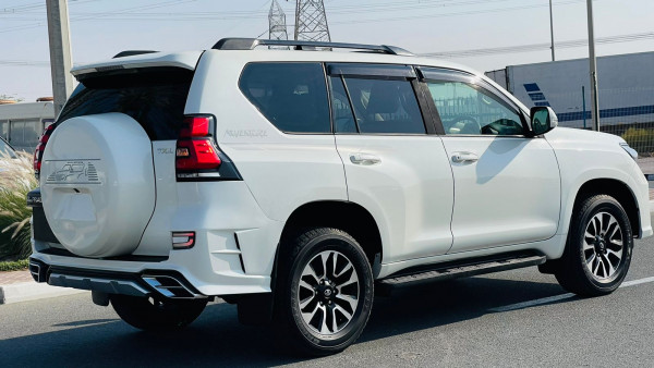 Toyota LAND CRUISER PRADO 2017/4 White RHD Diesel AT SUV 4WD view 22