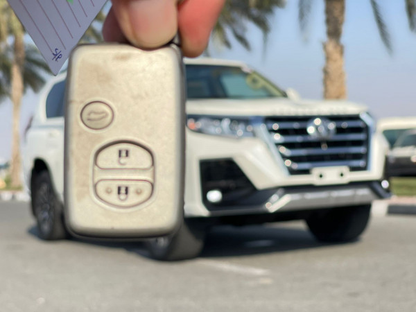 Toyota LAND CRUISER PRADO 2017/4 White RHD Diesel AT SUV 4WD view 24