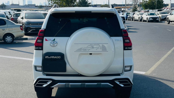 Toyota LAND CRUISER PRADO 2017/4 White RHD Diesel AT SUV 4WD view 27