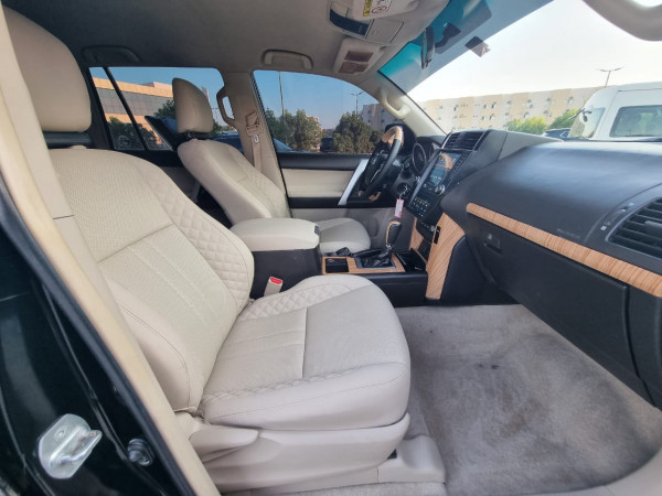 Toyota LAND CRUISER PRADO 2013/8 Black LHD Gasoline AT SUV 4WD view 8