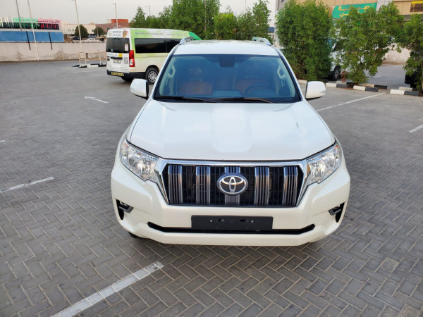 Toyota LAND CRUISER PRADO 2018/ White LHD Gasoline AT SUV 4WD view 3
